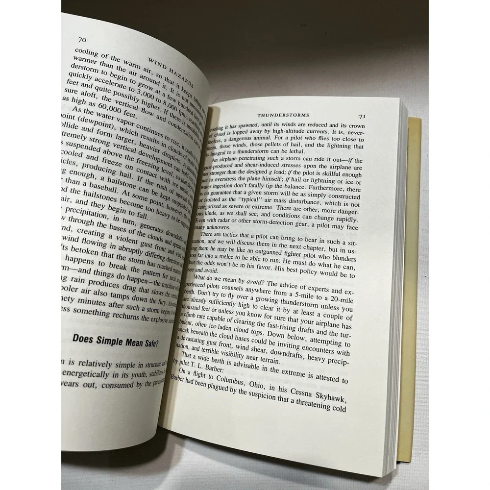 Crises in the Cockpit Hardcover Edited By‎ Norbert Slepyan